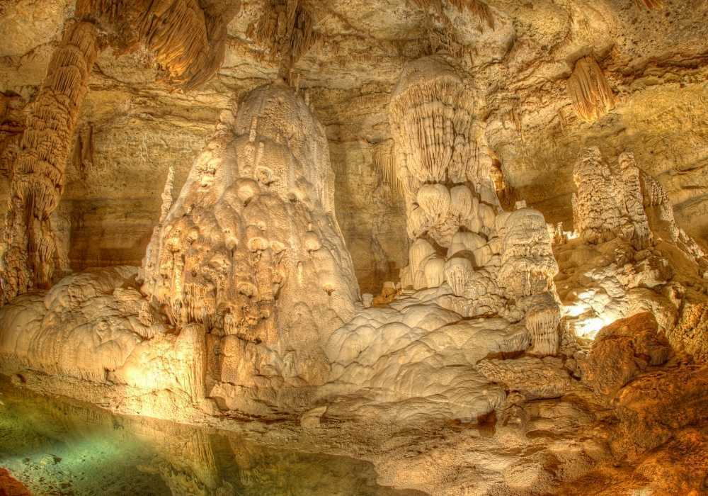 غارهای نچرال بریج در تگزاس